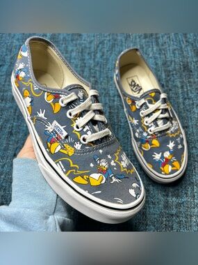 RARE Vans x Disney Donald Duck Authentic Sneakers Limited Edition Women's 6.5